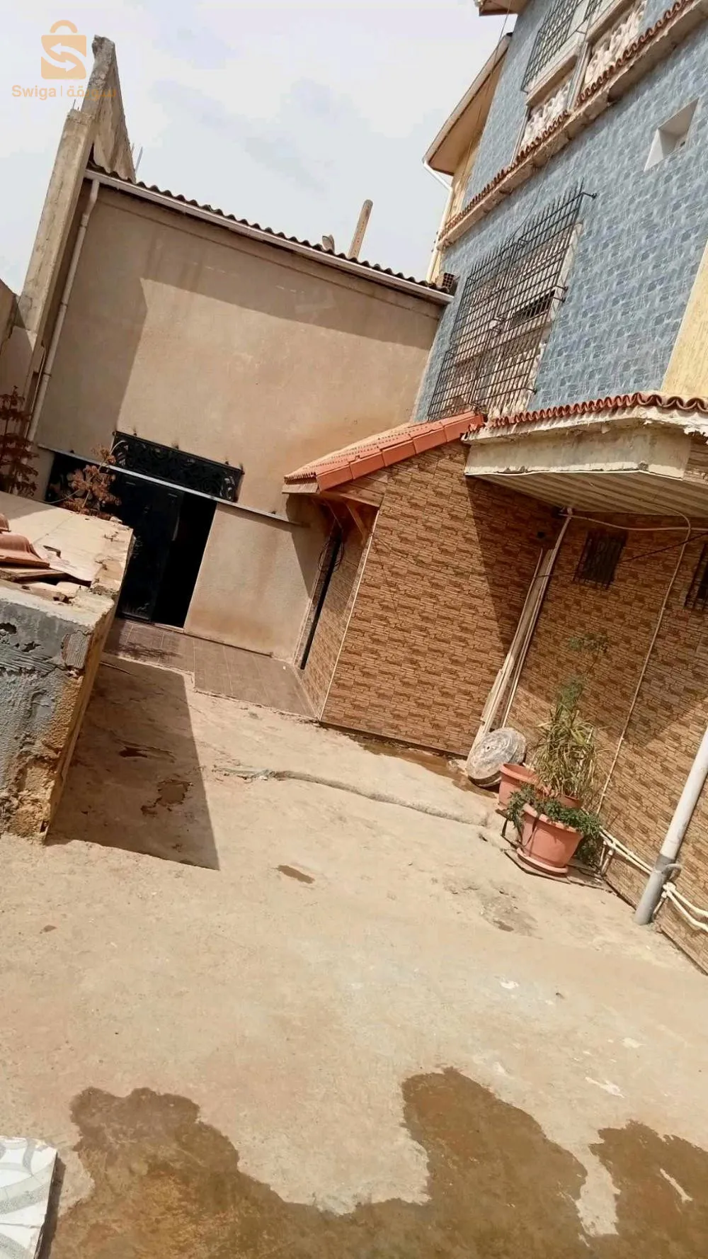 فيلا للبيــــــع في الشرفة بي ولاية الشلف