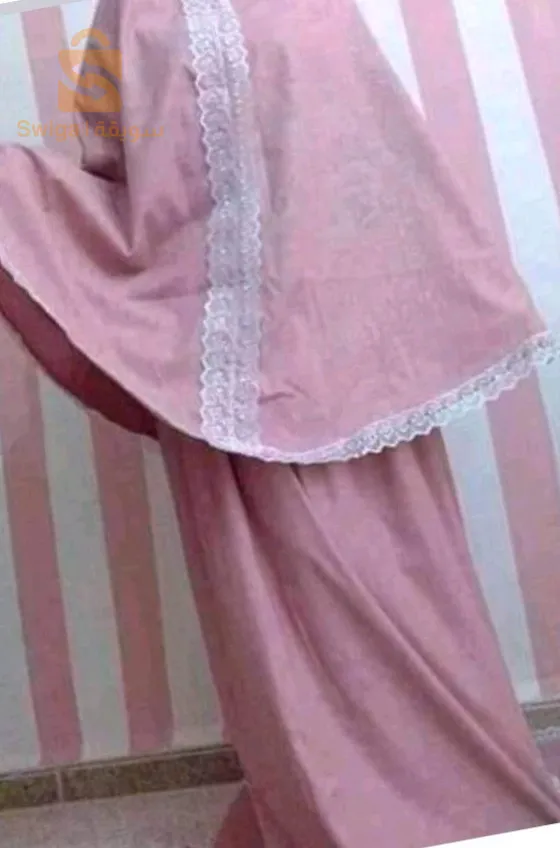 اغطية و ملابس نساء