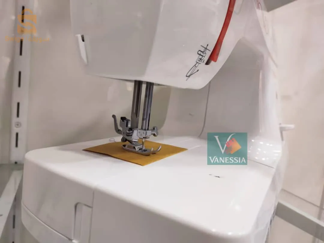 Machine a coudre de la marque Cobra