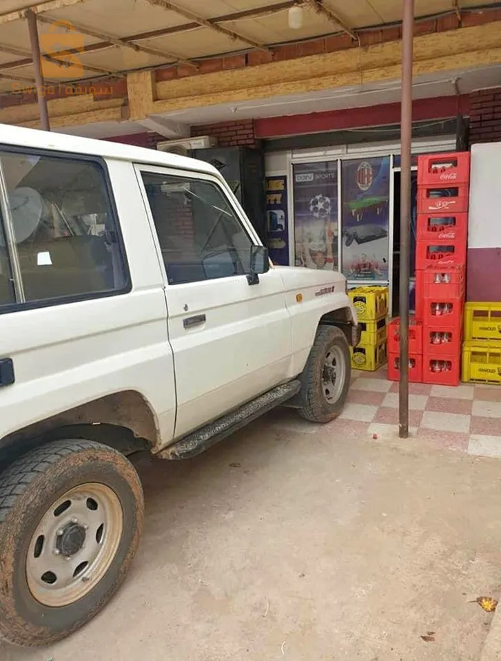 Land Cruiser court 4x4