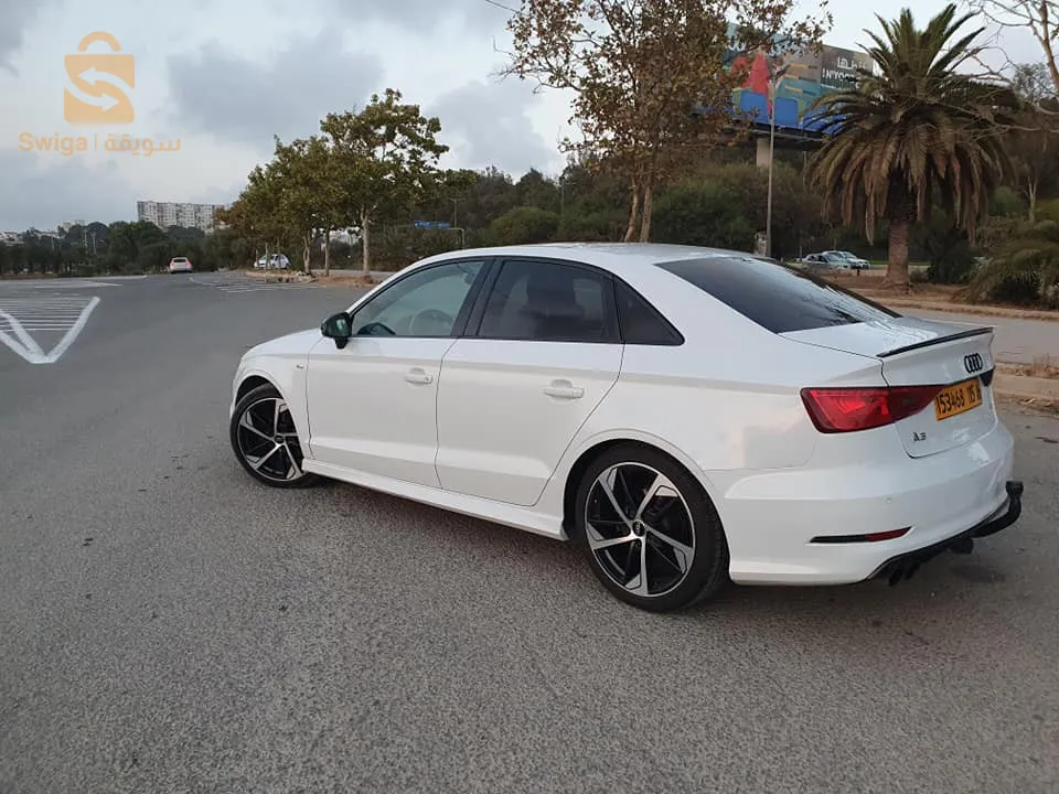 Audi 3 limousine s line 2015 trs bonne tat