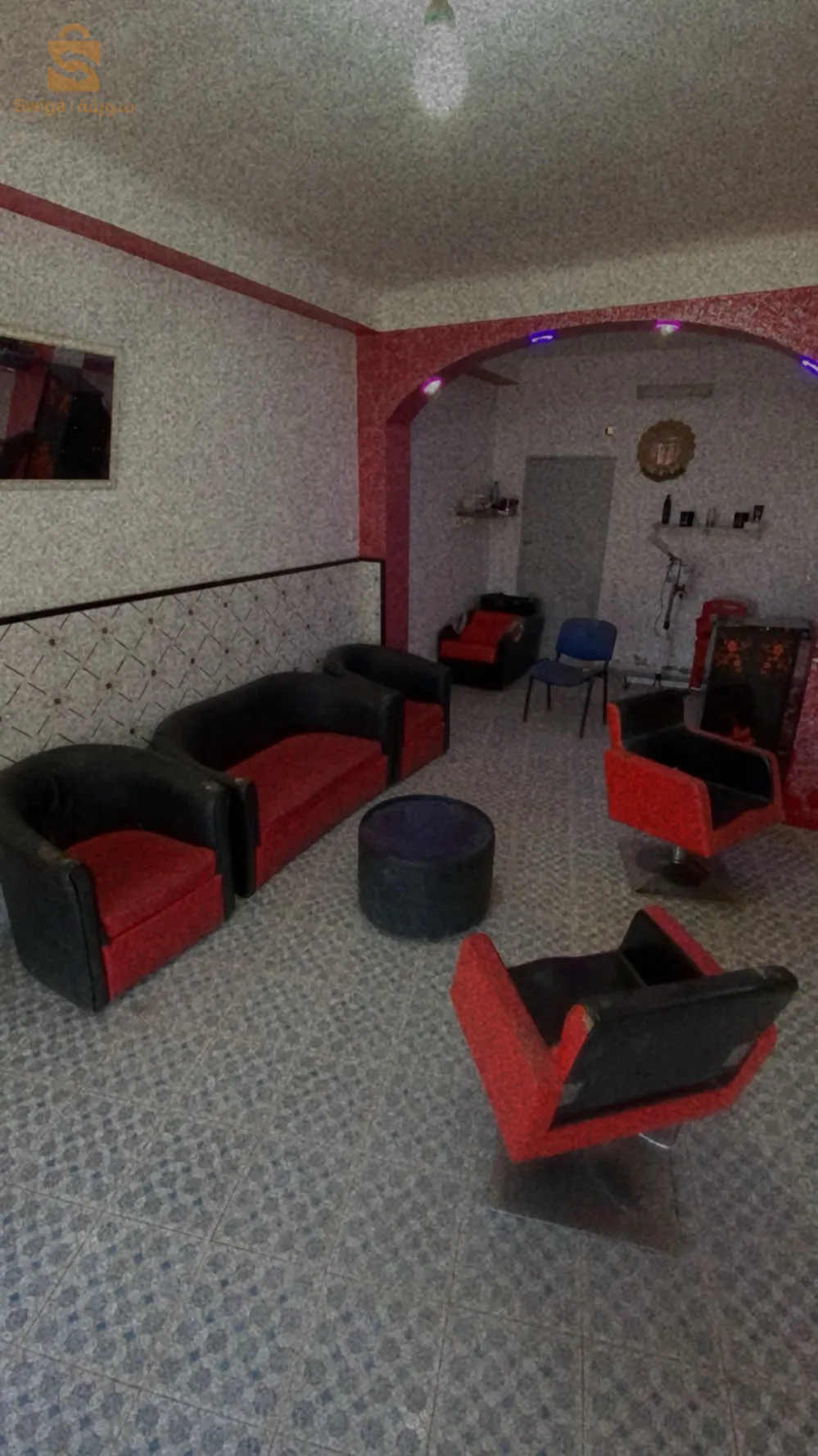 محل حلاقة مجهز للكراء