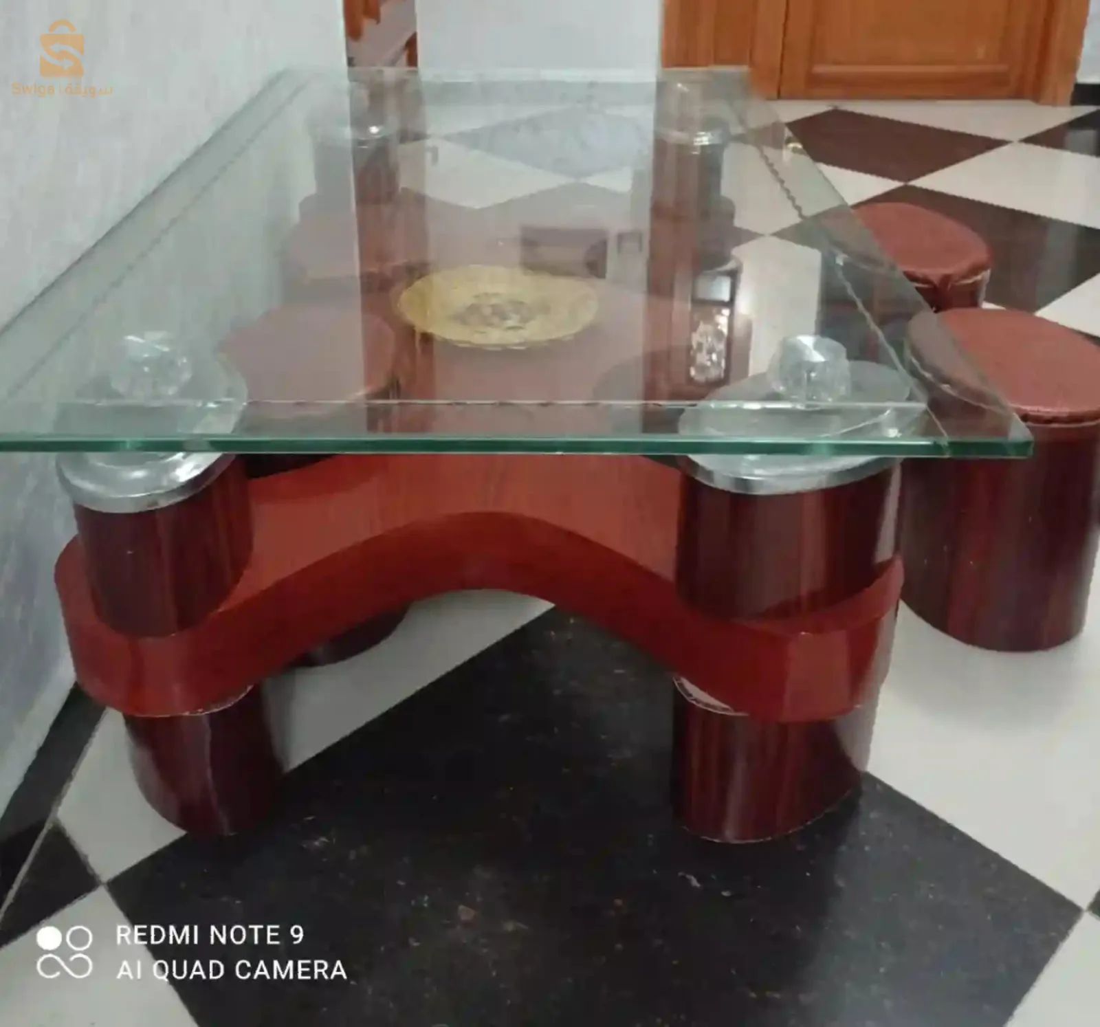 طاولة صالون