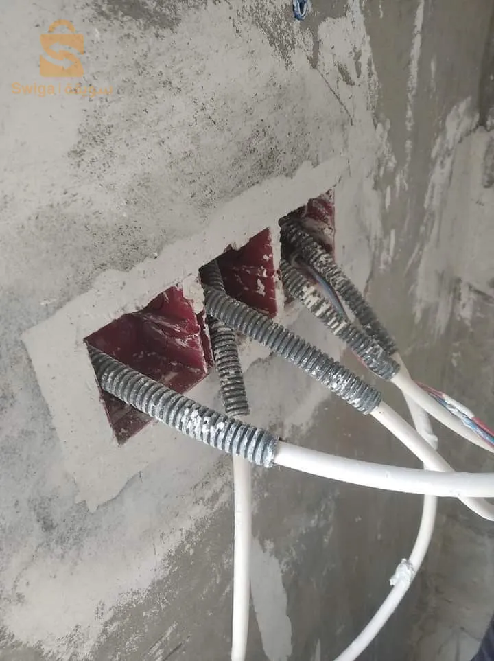 أعمل كهرباء للمنازل 220 و 380 وكهرباء صناعية