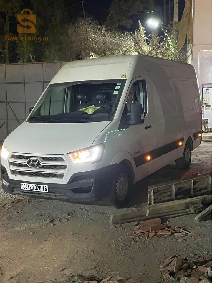 Hyundai h350
