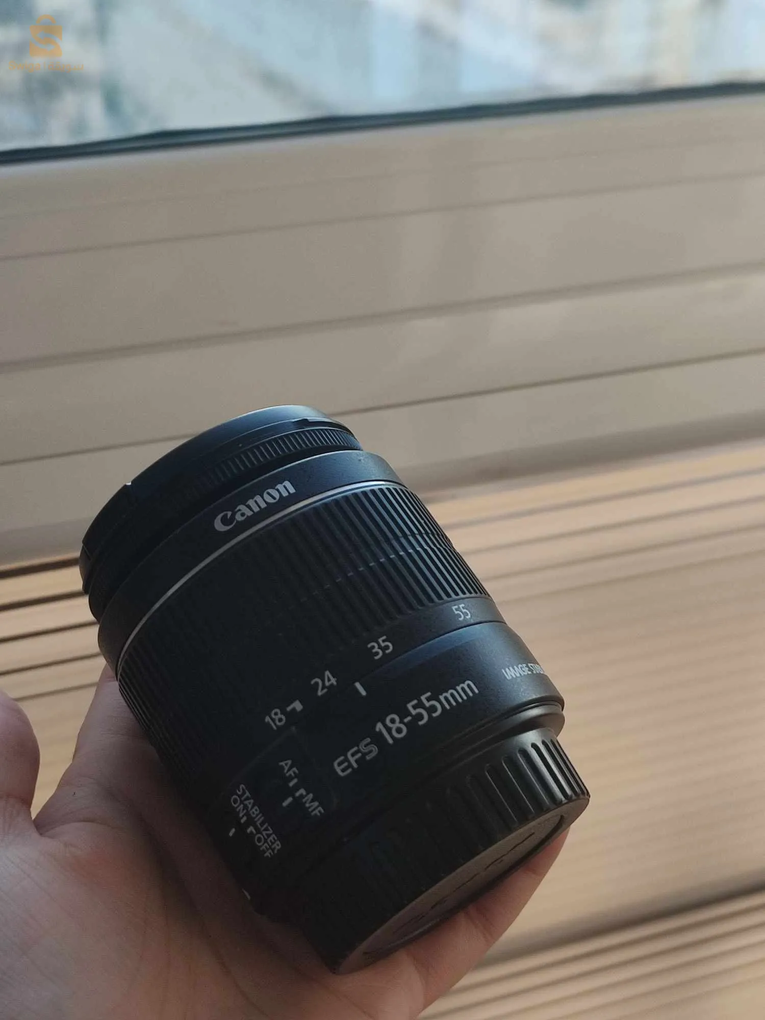 كاميرا كانون 1100 D