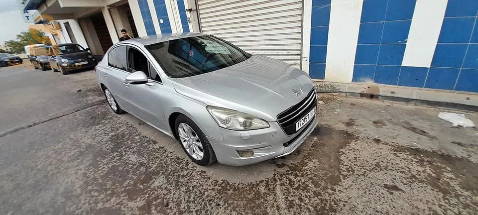 508 HDI trs propre en excellente tat Moteur suspension pneus 1010 0 frais 0 peinture