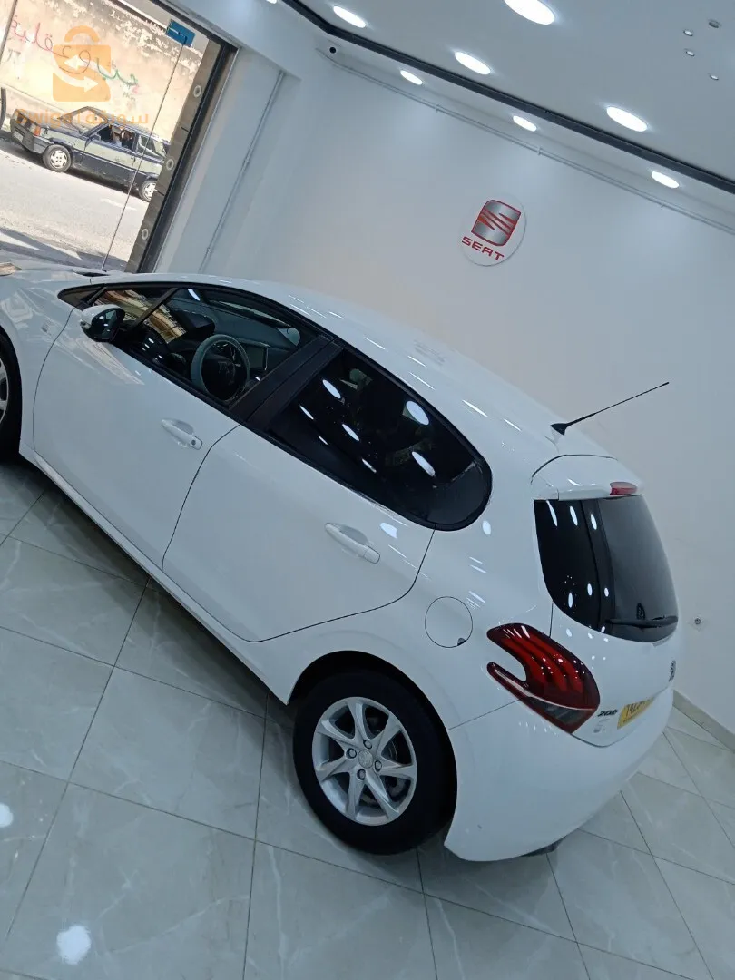 Peugeot 208 2016 Access Facelift