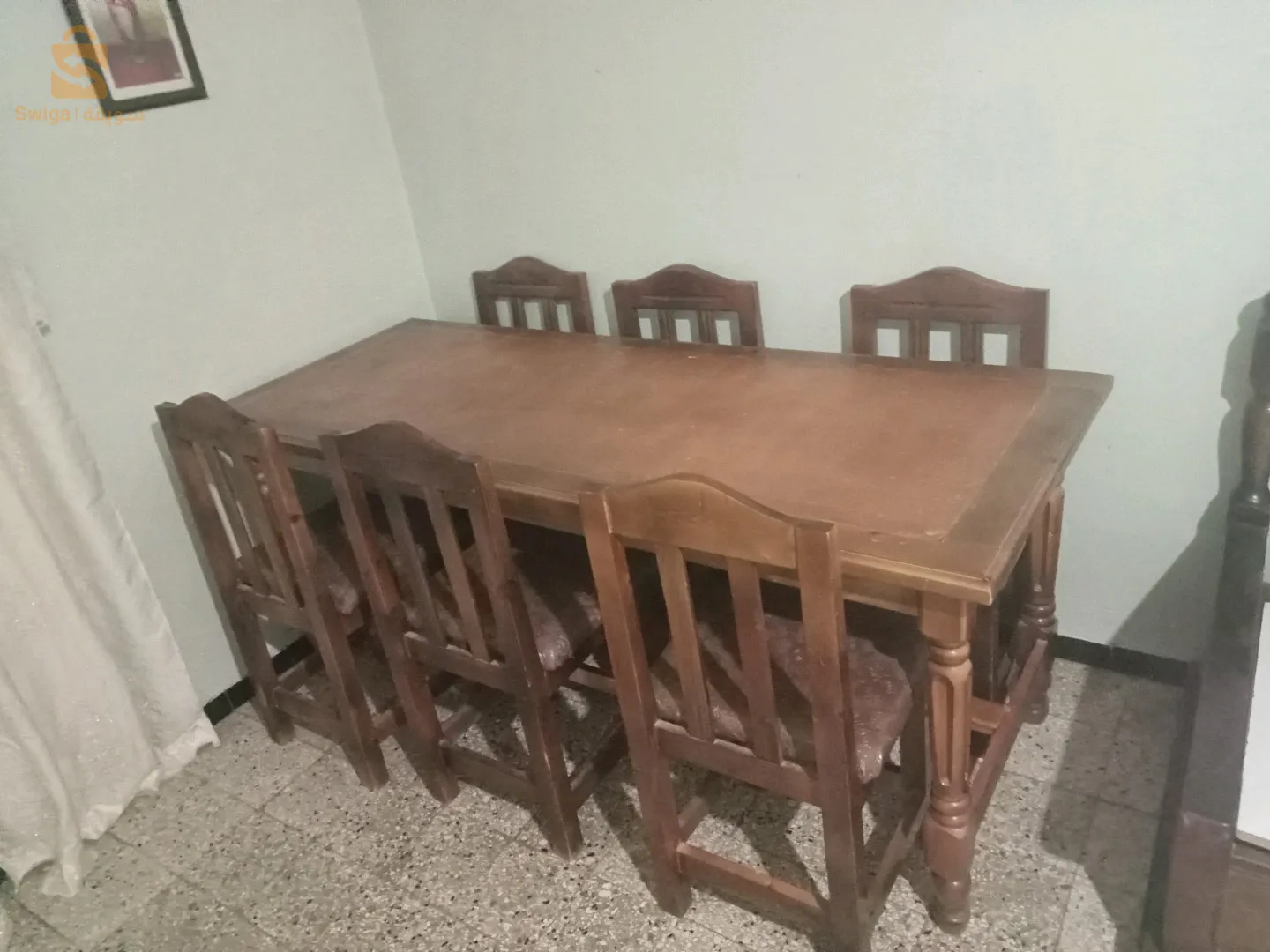 اثاث مستعمل بحالة متوسطة