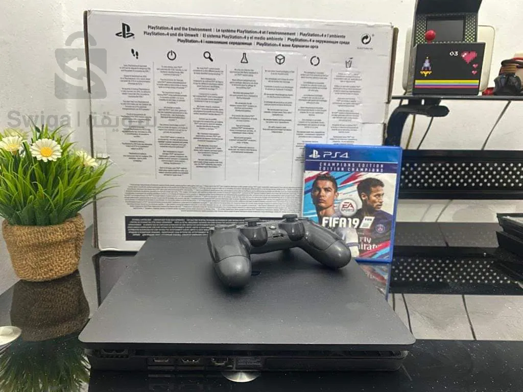 Playstation 4 slim