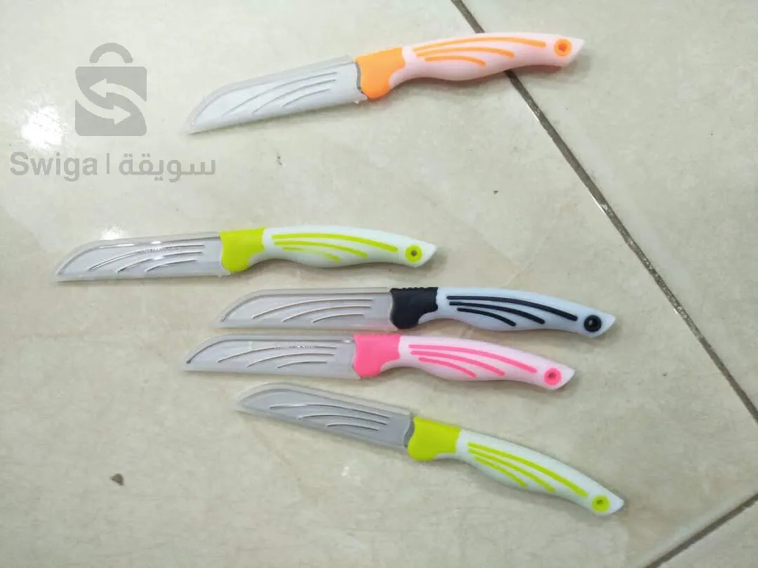 معالق وسكاكين