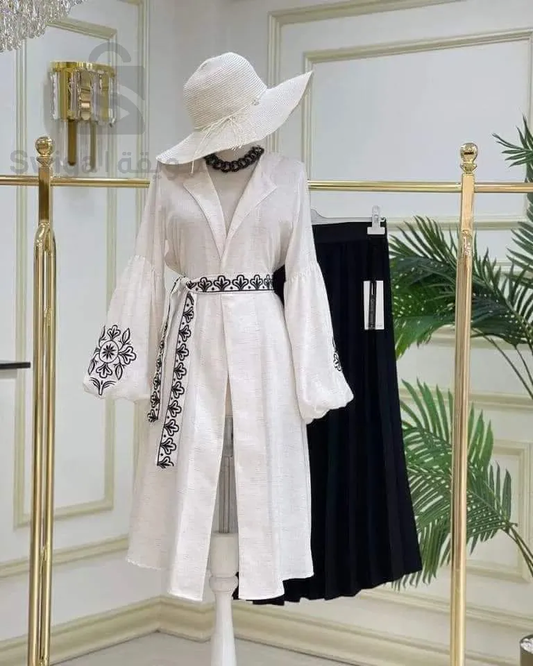 ملابس نسائية