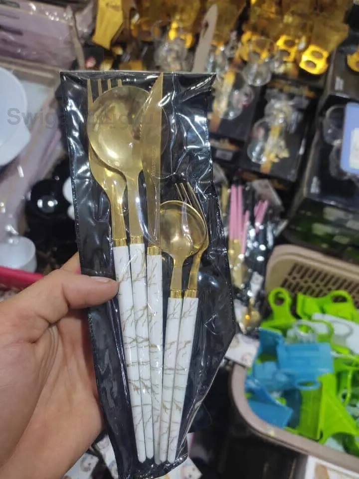 مول