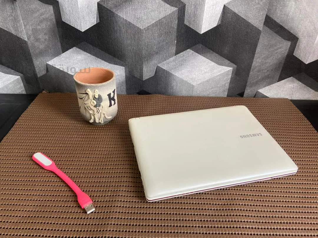 un mini pc portable Samsung