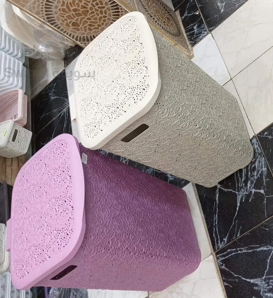 اواني بلاستيكية