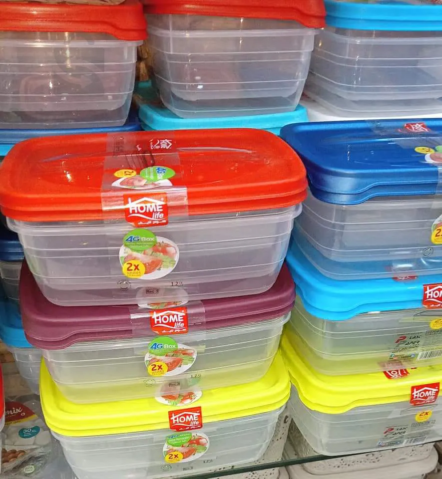 اواني بلاستيكية