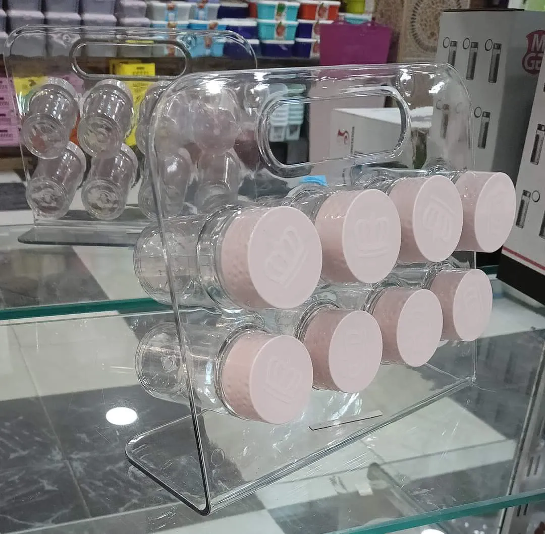 اواني بلاستيكية