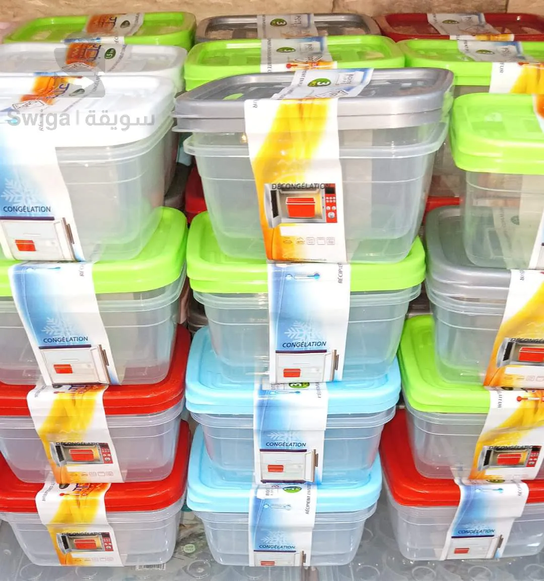 اواني بلاستيكية