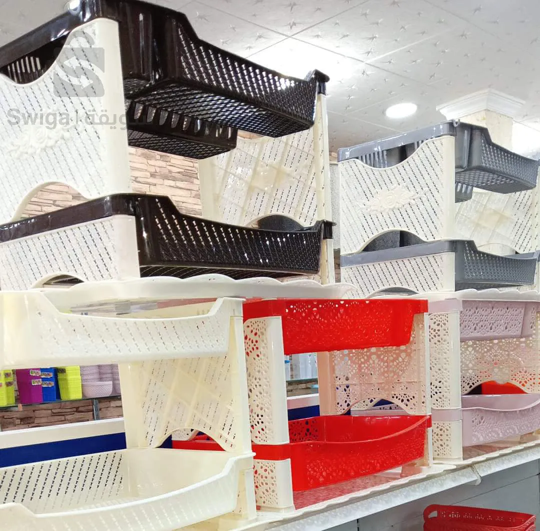 اواني بلاستيكية