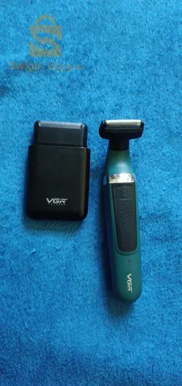 ماكينة حلاقة كهربائية احترافية VGR ماكينة حلاقة محمولة صغيرة شحن USB للرجال V ،
