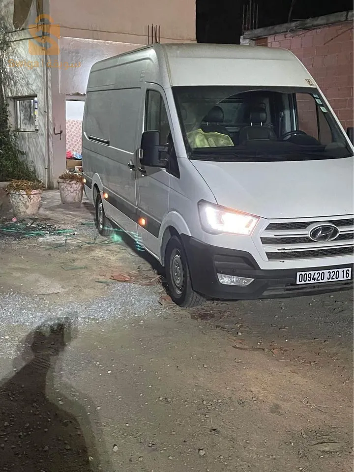 Hyundai h350