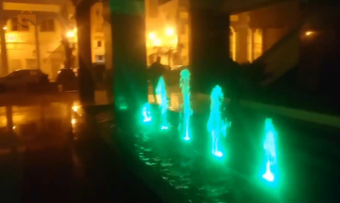 lame d'eaux cascade Fontaine شلالات ماءية جدارية للمسابح و الحدائق و المنازل