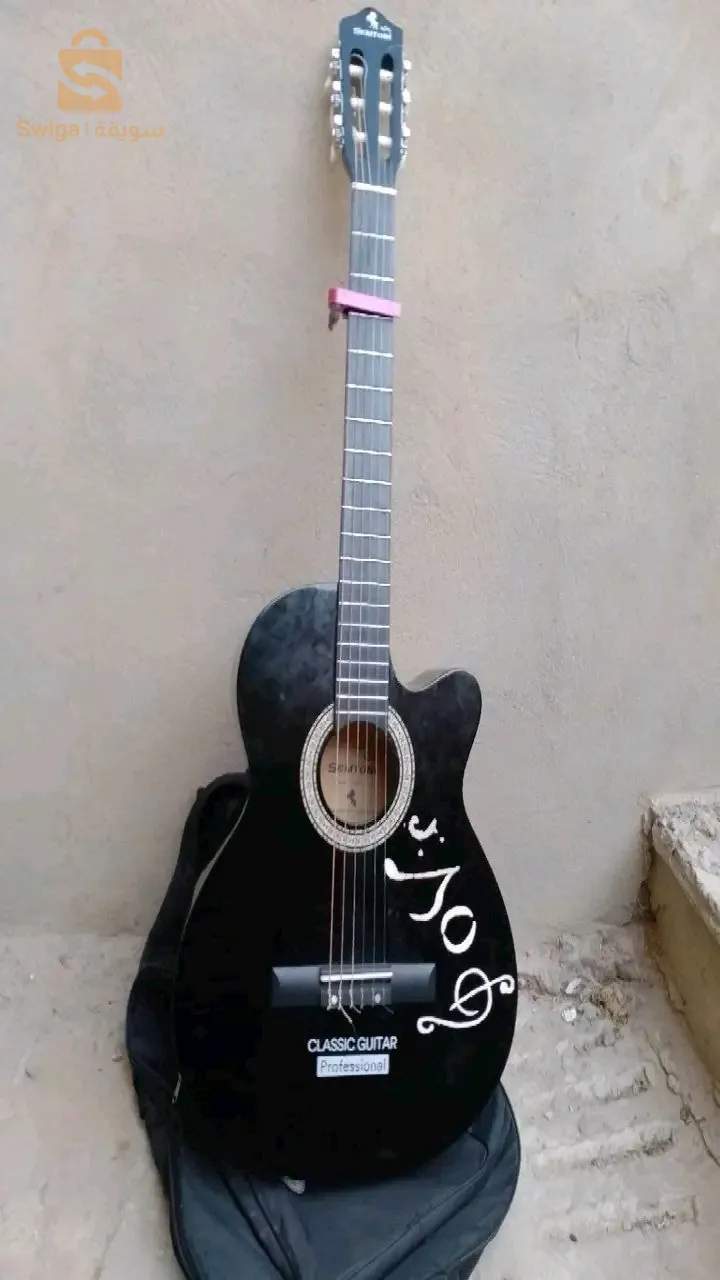 قيتار كلاسيكي