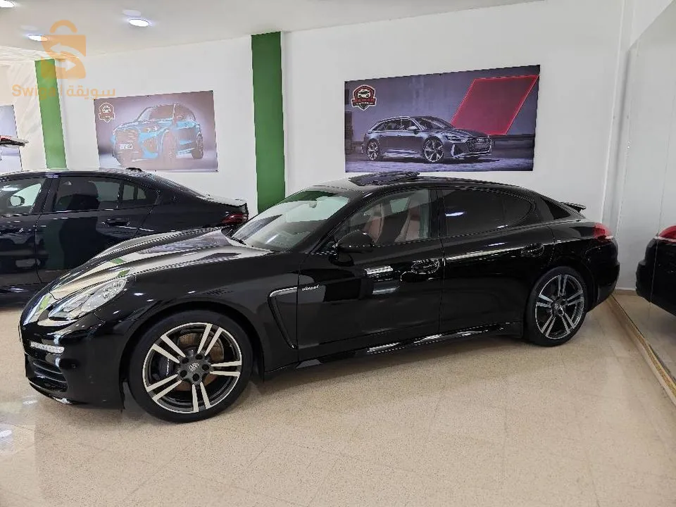PORSHE panamera 2017 3L v6 dies 9000km