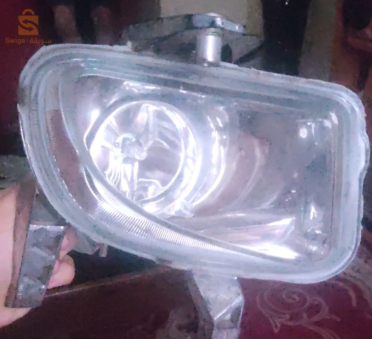 هيكل لمصباح سيارة.