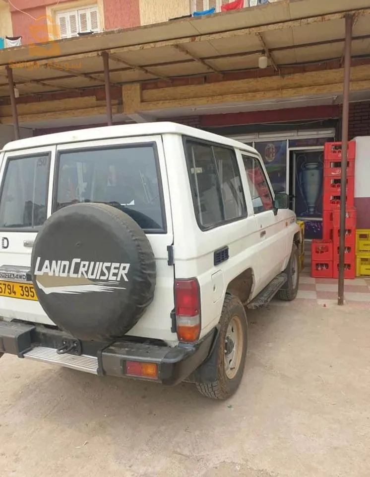 Land Cruiser court 4x4