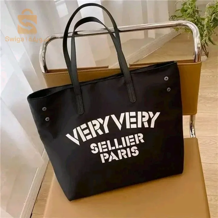 حقيبة يد نسائية