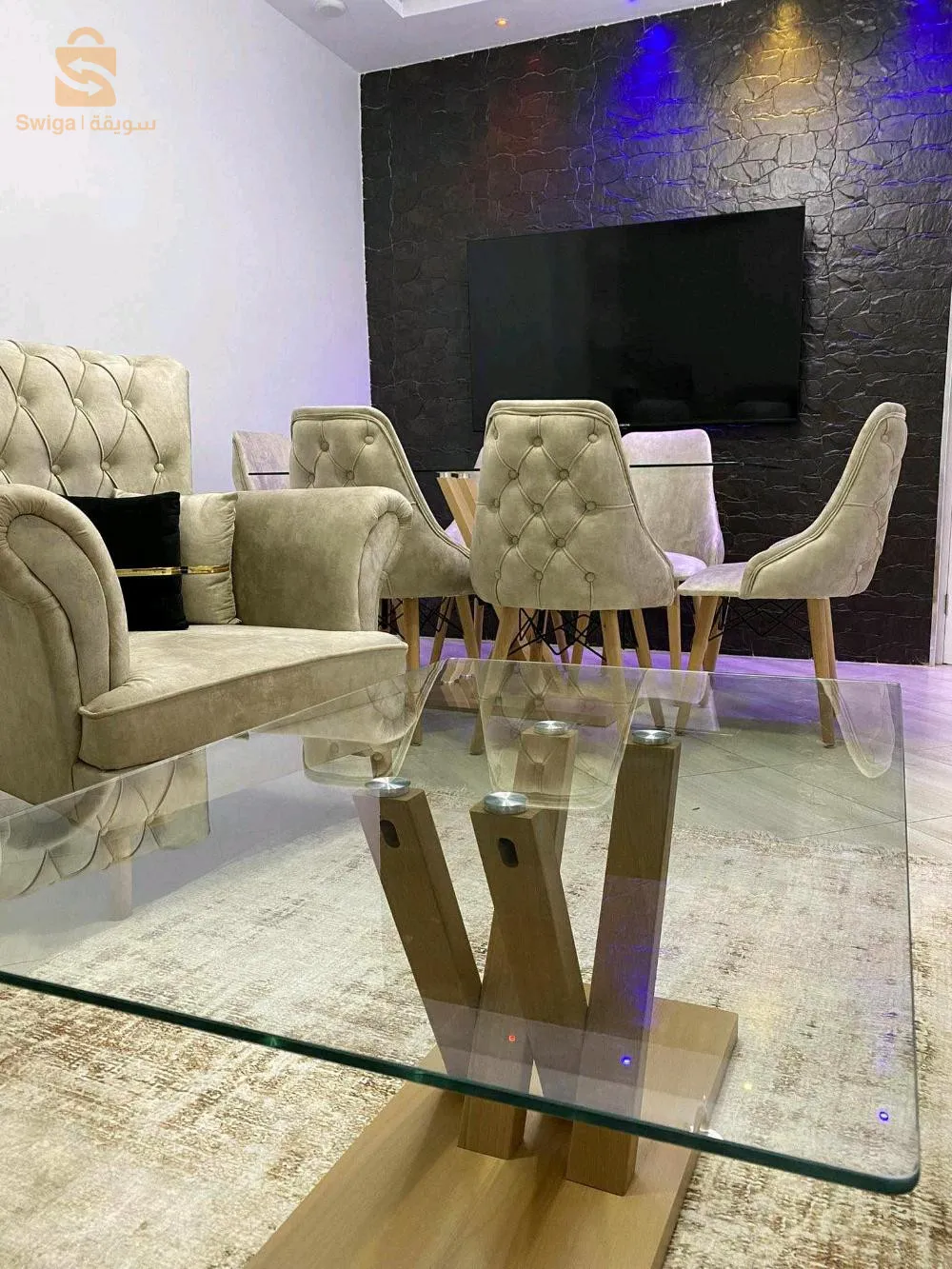 Bienvenue chez salon aziouz🌟 😍😎
🔥Table de salle à manger/ table basse🔥 en bois hêtre avec du verre trempé et tissus anti😍 tache🥰  importation  ❤️📣📣📣
قبل كل شئ أول شيئ نقولوا لزبائننا الكرام اللي يحب يتأكد من جودة منتوجاتنا يتفضل عندنا للورشة في براقي ولاية الجزائر العاصمة.مرحبا بكم 🙏❤
https://maps.app.goo.gl/ihAJsogD92csUzuJ6
👈 للطلب تواصلوا معنا عبر بريد الصفحة  أو على الأرقام 
  📞📞0559025898

Table de salle à manger avec 4 chaise _ 6 chaise _ 8 chaise ..... 
💥Des chaises simple.
💥 des chaises Capitonnée
💥Des chaises Ceca_ Oslo _ Roma _ Nova et plusieurs modèles.........
Les dimensions
💥rectangulaire: 160/80 
💥 Ronde: 80_90_1m20

وسعر يتغير حسب نوع الطاولة 
البيع جملة و ديطاي 
👈من الورشة إلى الزبون مع توفير كل الأحجام 
 
👈 أكثر من 20 نوع من القماش التركي ذو النوعية الرفيعة.
👈كل انواع القماش متوفرة 💥
  والتوصيل لجميع الولايات بأسعار معقولة🤗
🔹disponible tout les couleurs et les dimensions .
