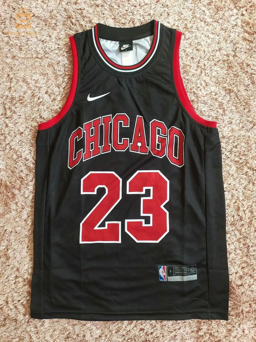 و
تيشارت كرة السلة