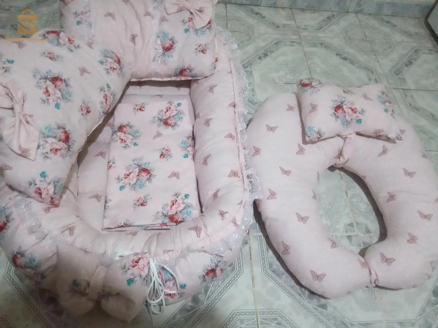 اغطية و ملابس نساء