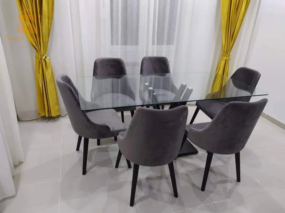 Bienvenue chez salon aziouz🌟 😍😎
🔥Table de salle à manger/ table basse🔥 en bois hêtre avec du verre trempé et tissus anti😍 tache🥰  importation  ❤️📣📣📣
قبل كل شئ أول شيئ نقولوا لزبائننا الكرام اللي يحب يتأكد من جودة منتوجاتنا يتفضل عندنا للورشة في براقي ولاية الجزائر العاصمة.مرحبا بكم 🙏❤
https://maps.app.goo.gl/ihAJsogD92csUzuJ6
👈 للطلب تواصلوا معنا عبر بريد الصفحة  أو على الأرقام 
  📞📞0559025898

Table de salle à manger avec 4 chaise _ 6 chaise _ 8 chaise ..... 
💥Des chaises simple.
💥 des chaises Capitonnée
💥Des chaises Ceca_ Oslo _ Roma _ Nova et plusieurs modèles.........
Les dimensions
💥rectangulaire: 160/80 
💥 Ronde: 80_90_1m20

وسعر يتغير حسب نوع الطاولة 
البيع جملة و ديطاي 
👈من الورشة إلى الزبون مع توفير كل الأحجام 
 
👈 أكثر من 20 نوع من القماش التركي ذو النوعية الرفيعة.
👈كل انواع القماش متوفرة 💥
  والتوصيل لجميع الولايات بأسعار معقولة🤗
🔹disponible tout les couleurs et les dimensions .