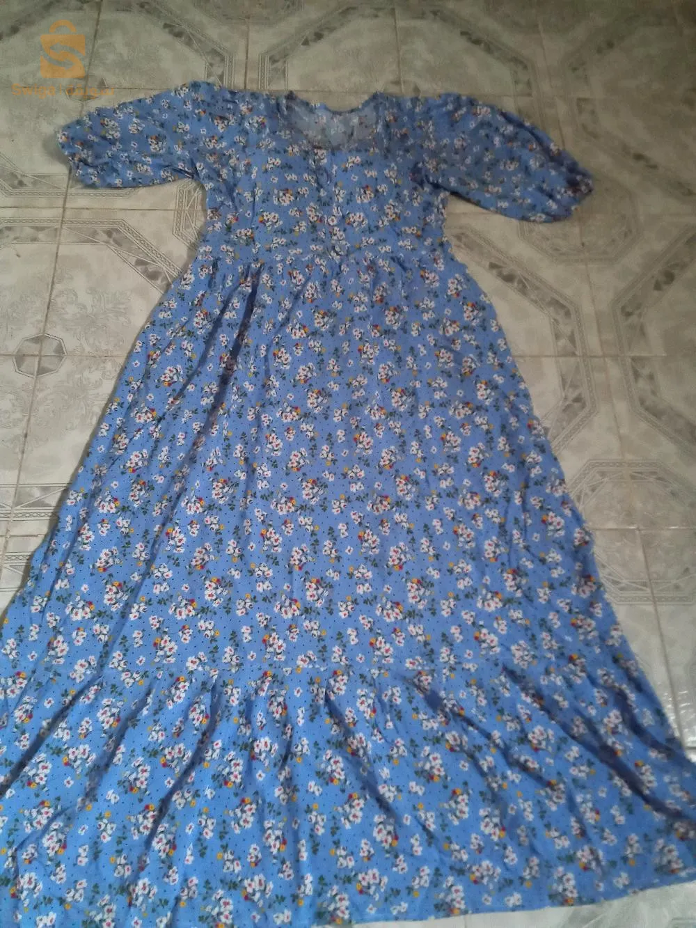 اغطية و ملابس نساء
