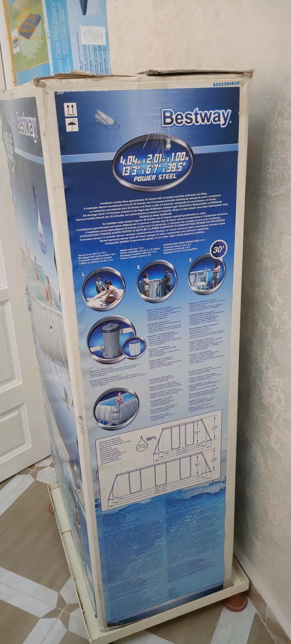 Piscine mobile 4x2 longueur et largeur d'une hauteur de 1 mètre
de l'entreprise Bestway