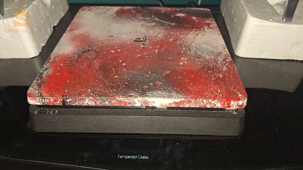 PS4 avec 2 mannettes