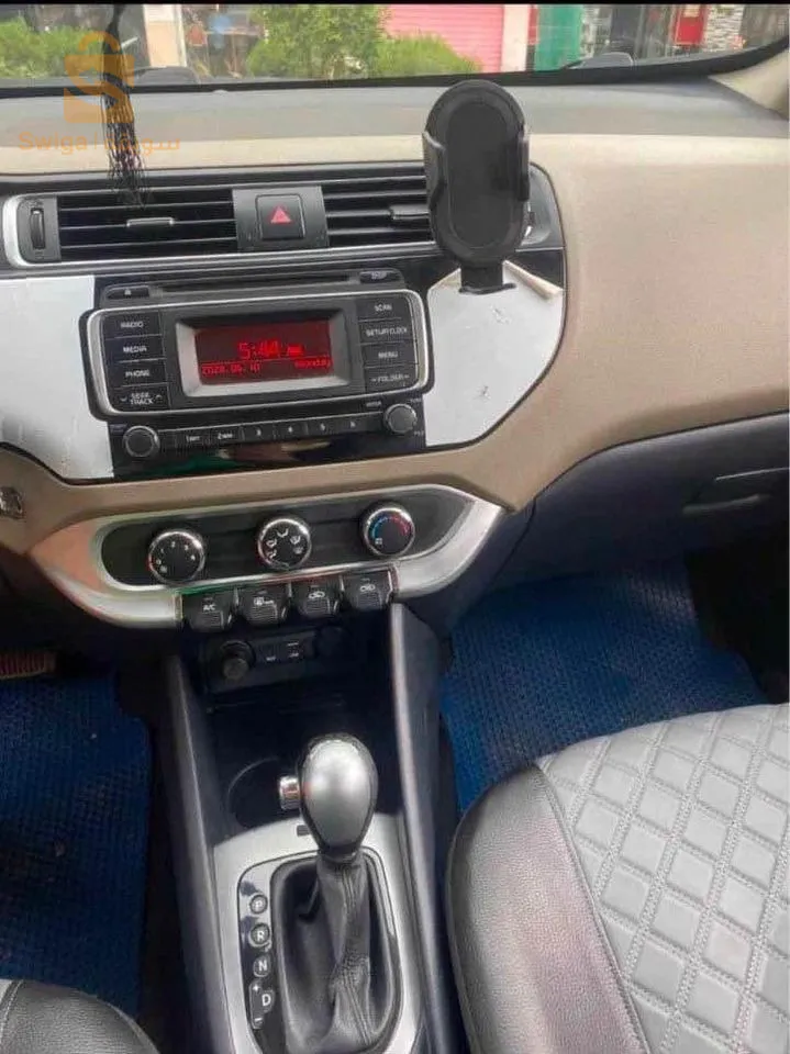 Kia Rio 2017 Ess bote auto mechya 89000km