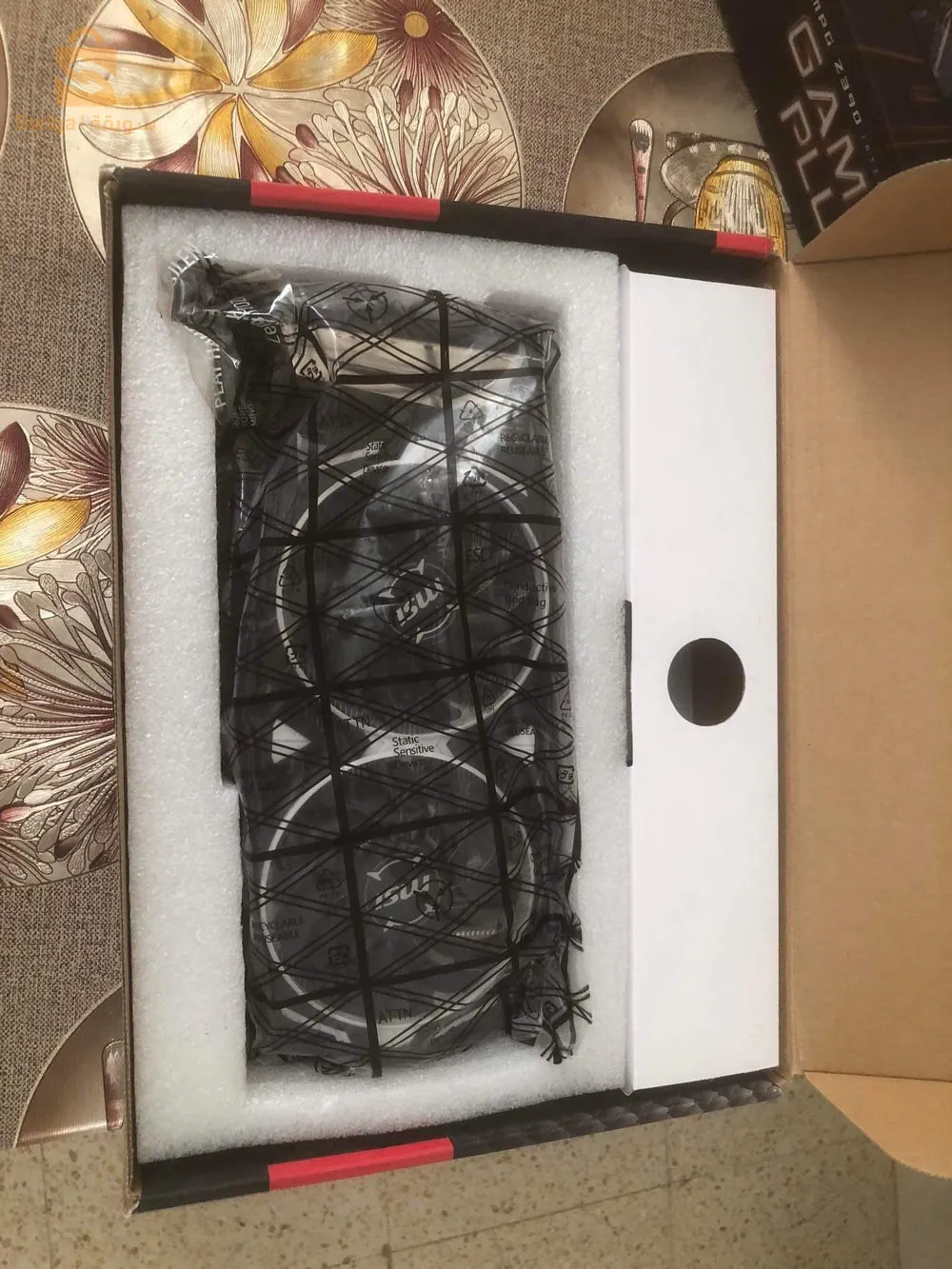 كرت شاشة راديون ار اكي 570 8 جيجا