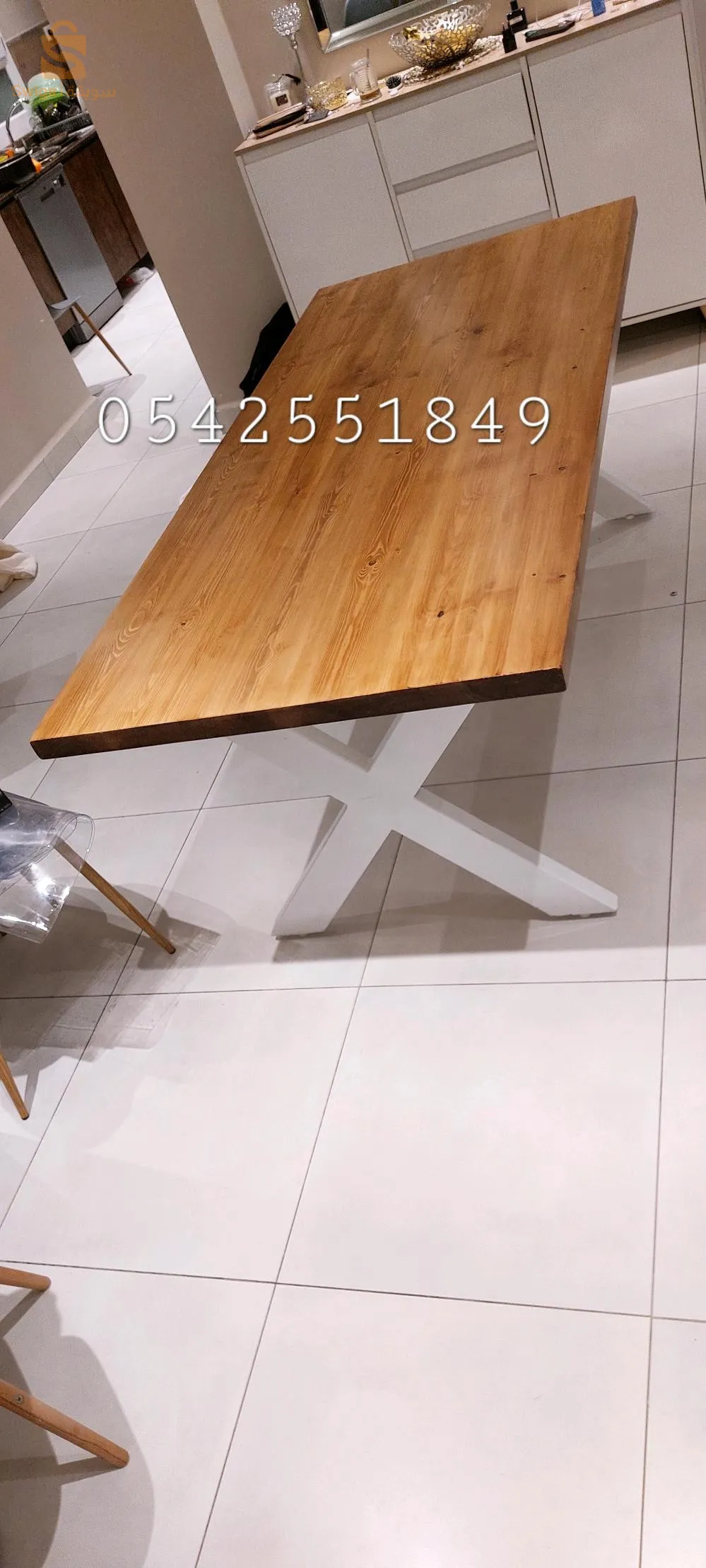 طاولات حسب الطلب