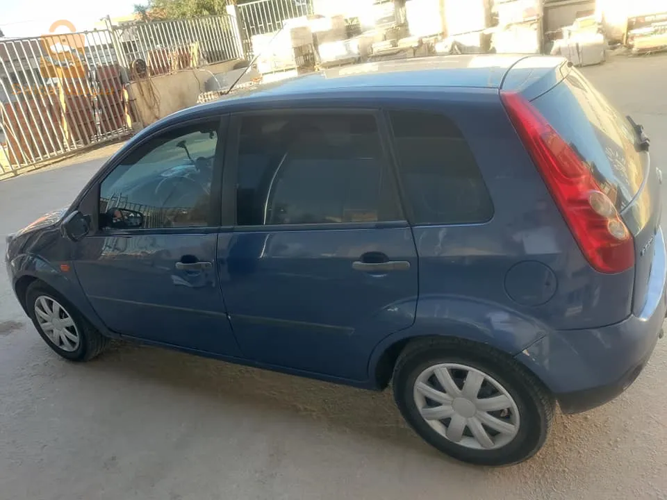 Ford fiesta 125 essence