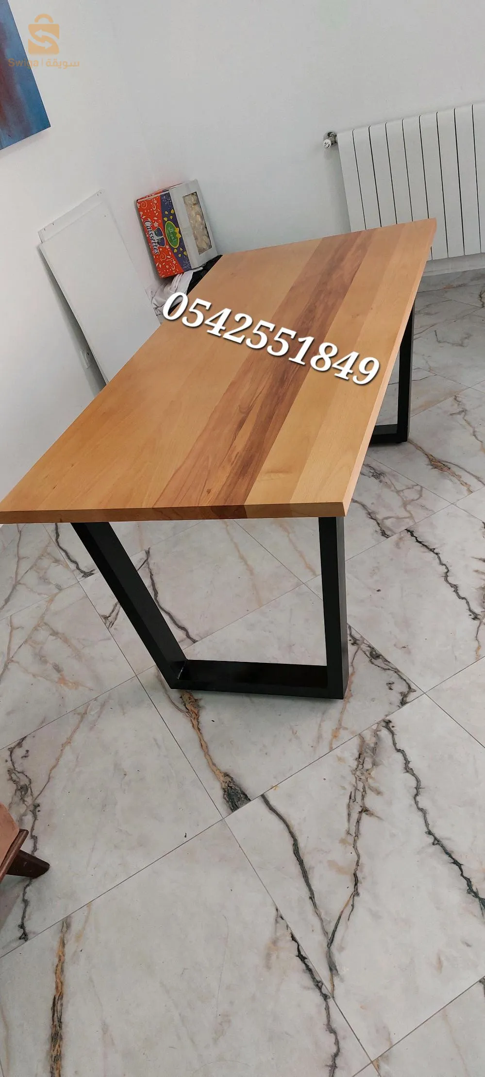 طاولات حسب الطلب