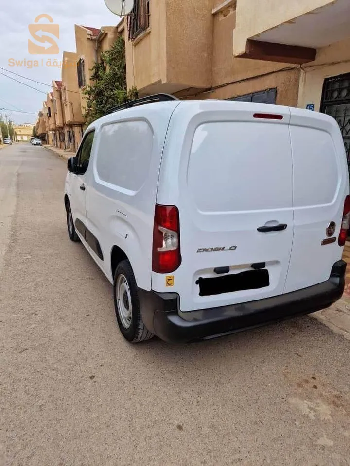 Fiat DOBLO 2023 Machi 76 alf 00 penture GRATUIT