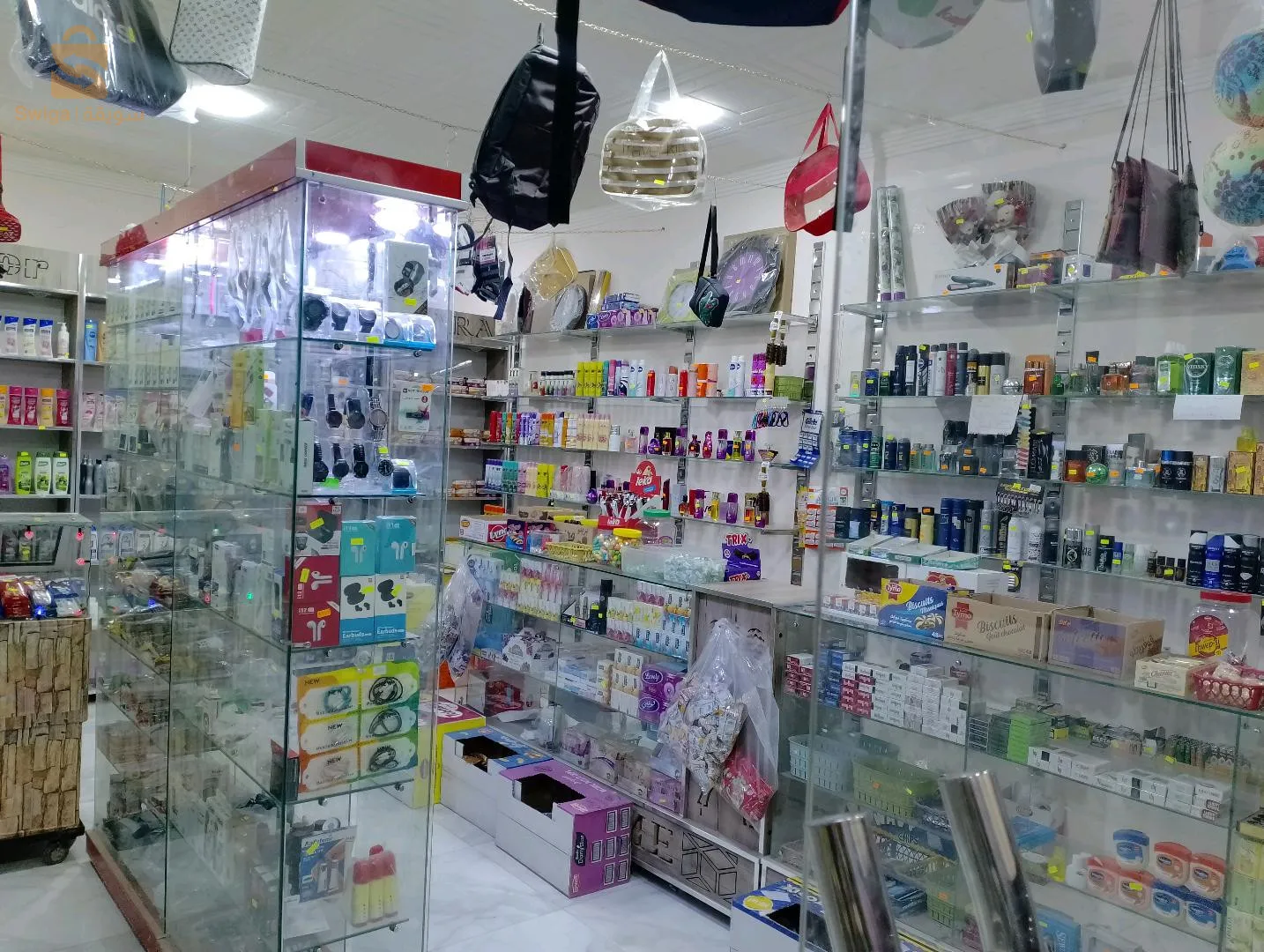 مكتبه