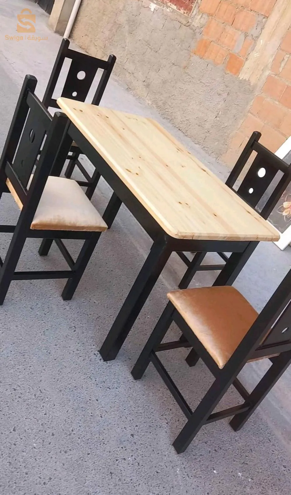 طاولات مطبخ و كراسي