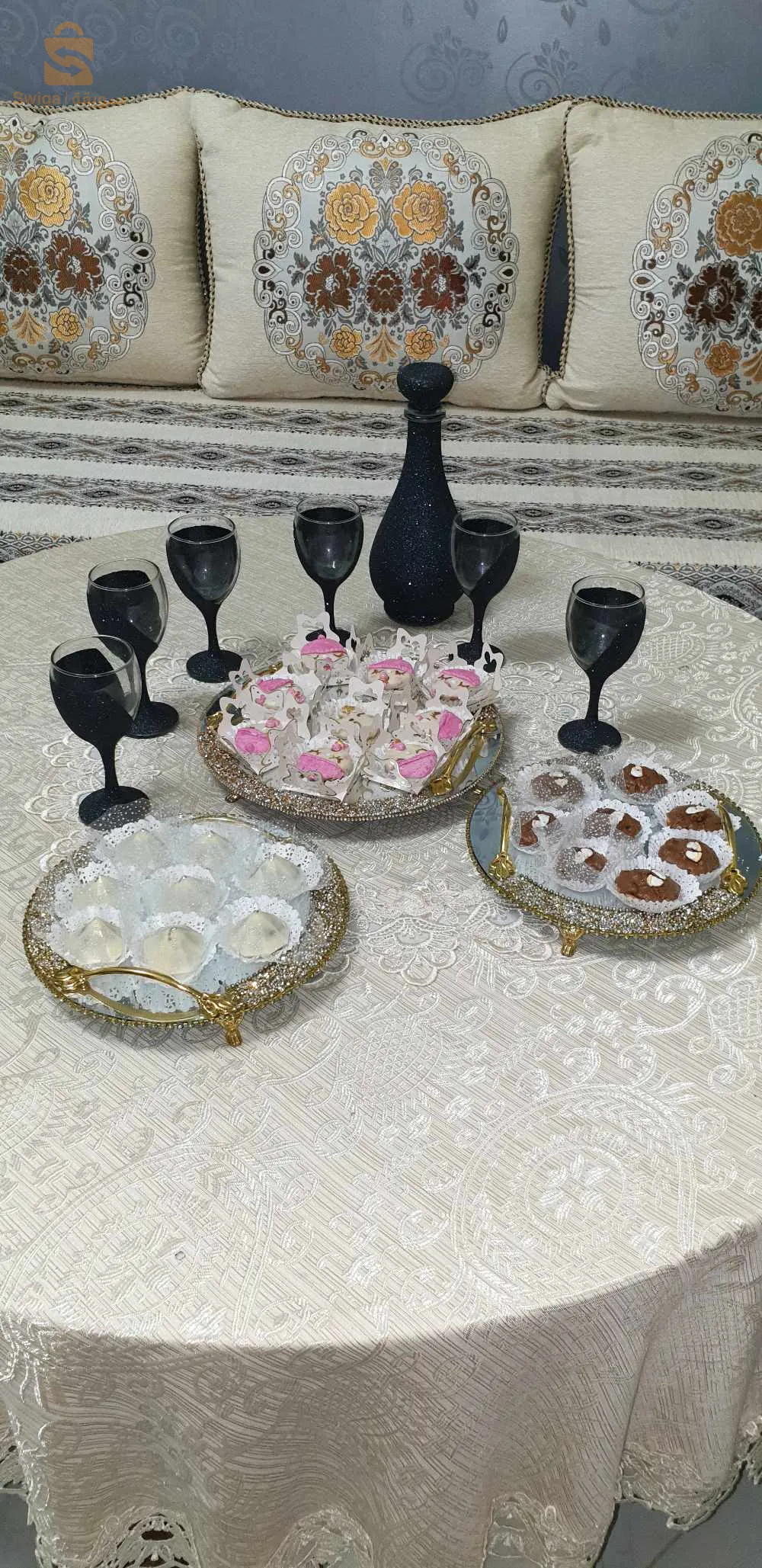 سرفيس فريد من نوعه و غير متوفر في المحلات لأنه صنع يدوي