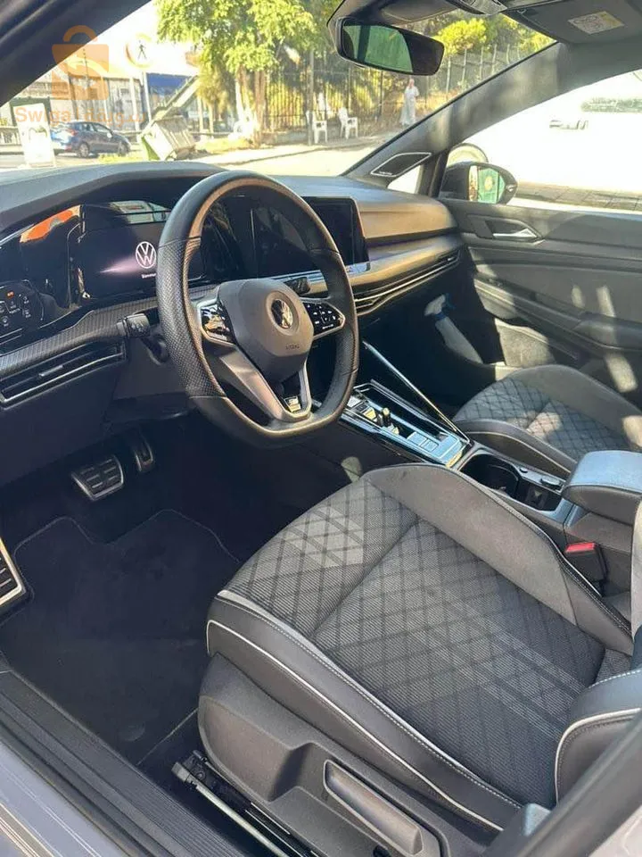 Volkswagen Golf 8 Rline 2023 machya 20000km full options