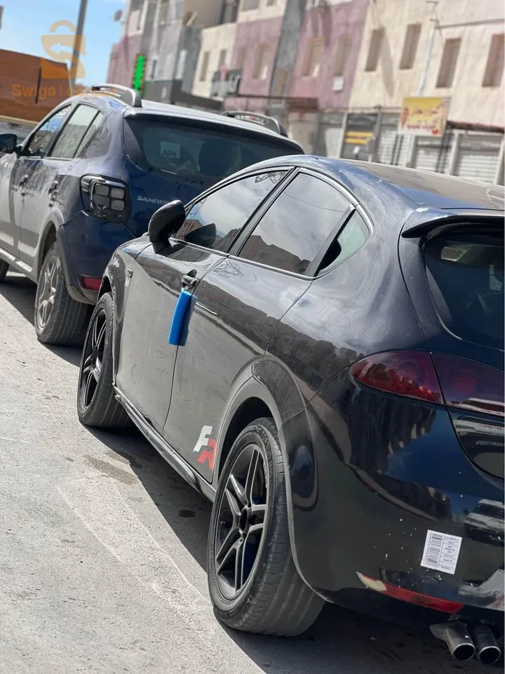 Lyon fr 2L 140 mchya 400fiha motr mhtot fiha chwiya sbgh t3a tndf smou 130