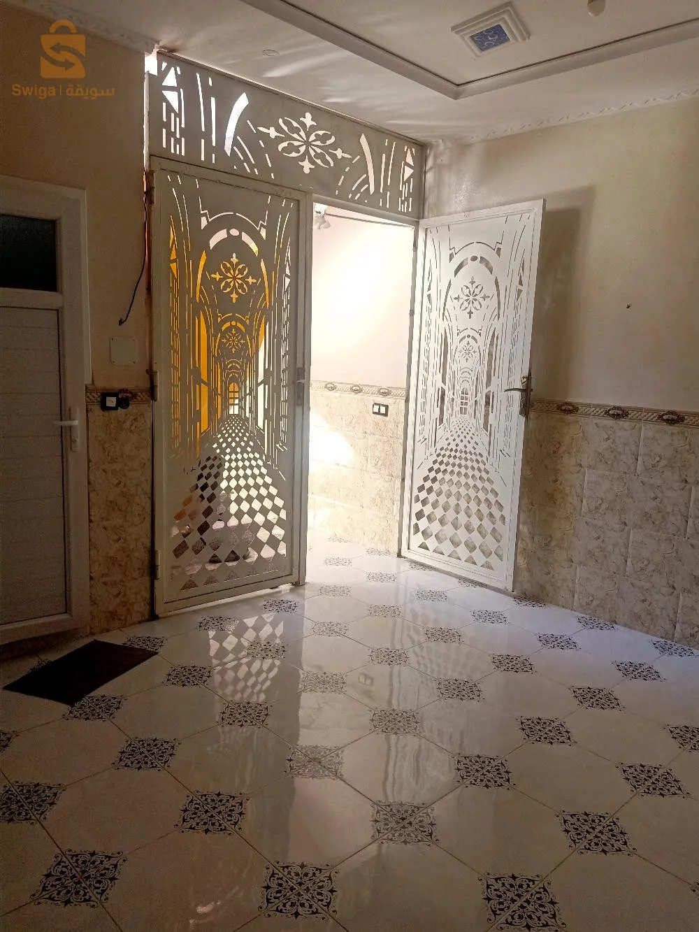 الشرفة عند لاري رحمون فالكارطي تاع شطيطح ليبيع الباربا